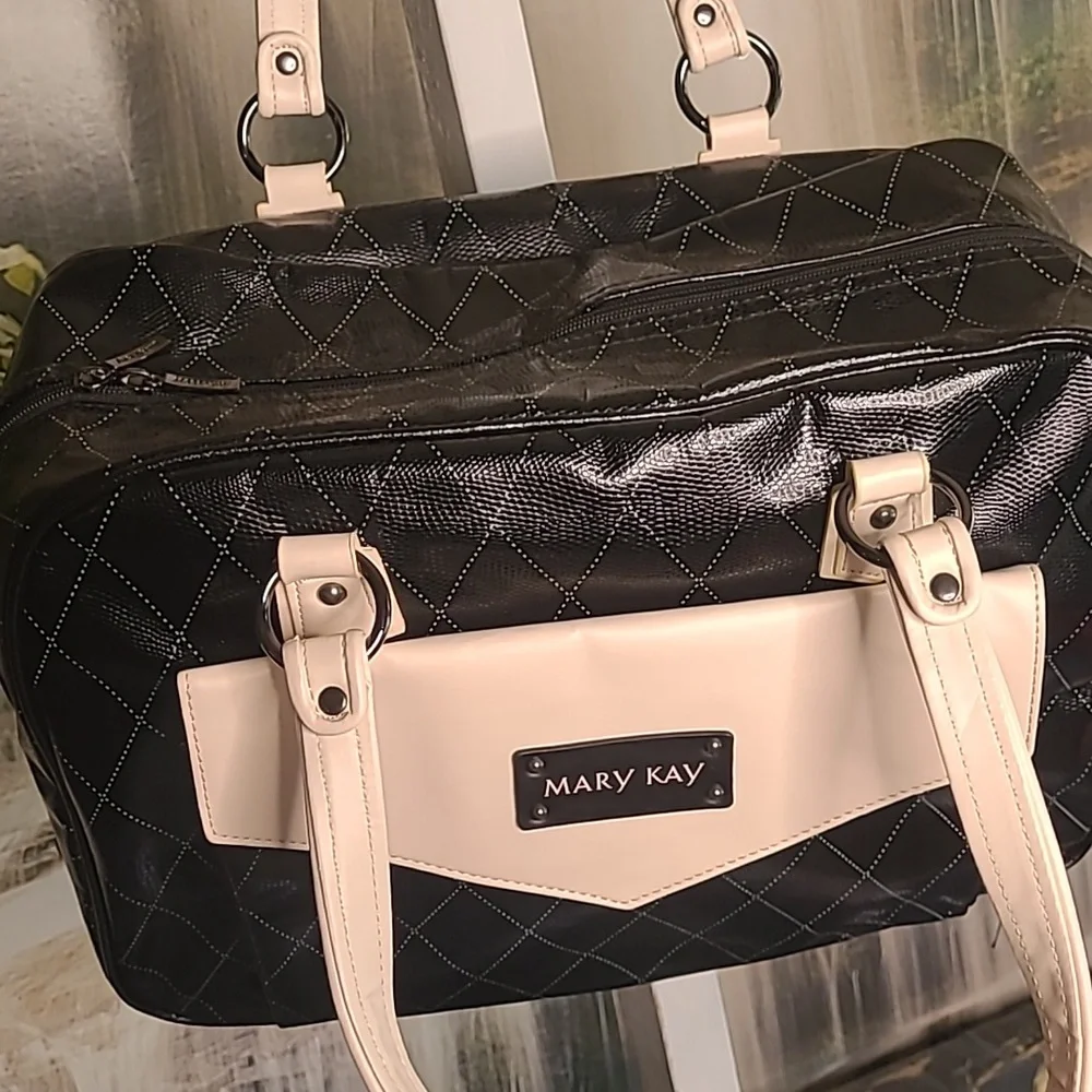 Mary Kay Cosmetics deluxe oversized carrying bag tote makeup consultant travel